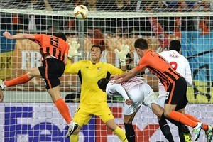 إشبيليه يبحث تعزيز لقب يورباليج فى نصف النهائى أمام شاختار