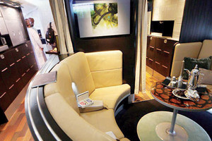 الطائرة الأفخم بالعالم إماراتية.. التذكرة بـ76 ألف دولار فقط!