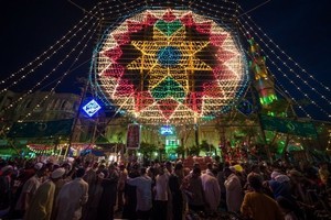 مليون زائر يحيون مولد السيدة زينب في مصر