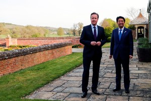 رئيسا وزراء اليابان وبريطانيا يتفقان على استمرار التنسيق بين دول مجموعة السبع 