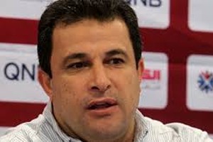 نادي المرخية القطري يقيل أيمن منصور من تدريب الفريق