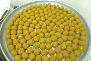 باكستاني يمزج الحلوى بالمبيدات الحشرية ويقتل ثلاثين شخصاً