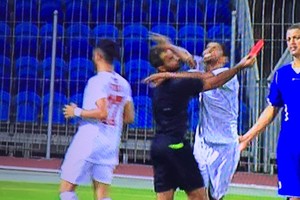 بالصور... بقاء المالكية والأهلي واعتداء لاعب سترة على الحكم اليوم في الدوري البحريني