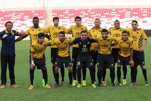 شاهد بالصور... الأهلي يحقق فوزا صعبا على الرفاع في الدوري الكروي