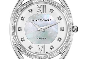 سانت أونوريه تتألق بإصدار كاريزما النسائي للمرأة الأنيقة