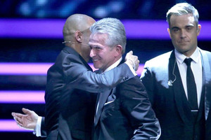 يوب هانكس يقبل دعوة غوارديولا للاحتفال بإنجاز بايرن التاريخي في البوندسليغا