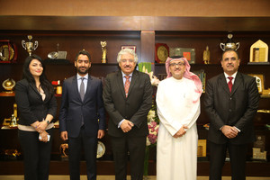 'زين البحرين' تقدم دعماً لمركز التعلم الإلكتروني في جامعة البحرين