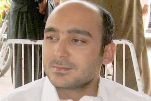 قوات أميركية وأفغانية تستعيد نجل رئيس الوزراء الباكستاني السابق جيلاني