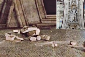 صورة سيلفي تؤدي إلى تحطم تمثال تاريخي لأحد ملوك البرتغال