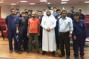 'ثانوية جدحفص للبنين' يزورون معهد البحرين للتدريب