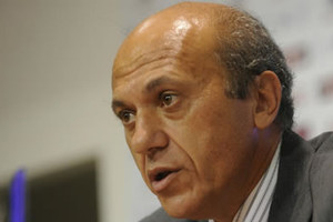 رئيس نادي اشبيلية ينتقد ملك اسبانيا