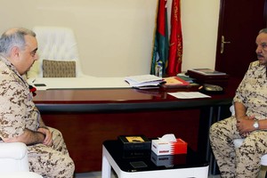 القائد العام: 'قوة الدفاع' ماضية في تسخير إمكانياتها لتجهيز أسلحتها ووحداتها وفق أحدث المنظومات العسكرية