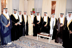 نائب الملك ورئيس الوزراء يشرفان حفل زفاف فهد فوزي كانو