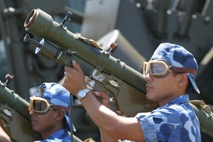 واشنطن مستعدة لتخفيف الحظر على تصدير الاسلحة إلى ليبيا