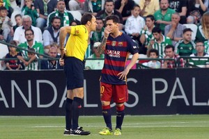 البطاقات الصفراوات والوجه الآخر لليونيل ميسي