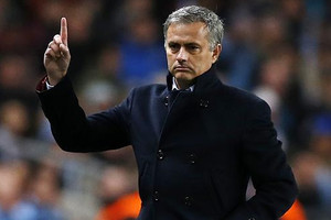 تقرير: مورينيو لم يرتبط باتفاق مع مانشستر يونايتد