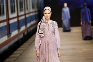 شاهد الصور... اسطنبول تحتضن أسبوع الموضة الدولي لـ'أزياءالمحجبات'