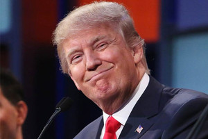 صحيفة: ترامب له تاريخ طويل من السلوك المزعج مع النساء