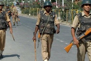 مقتل 15 في حادث مروري بالهند