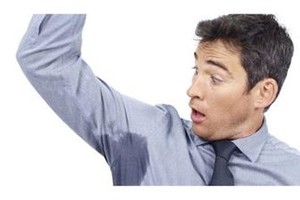 'مزيل العرق' هل يقوم حقاً بحماية الجسم من العرق والرطوبة؟