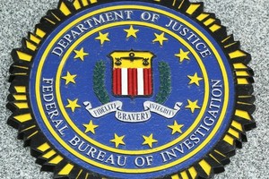 تسليم مكسيكيين لاتهامهما بقتل ضابط هجرة أميركي