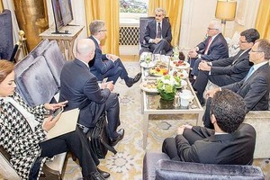 الوليد بن طلال وبيل جيتس يتناصفان «الفورسيزونز»