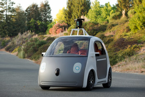 ملكة بريطانيا تُعلن بدء العمل لدفع بريطانيا إلى عصر السيارات ذاتية القيادة