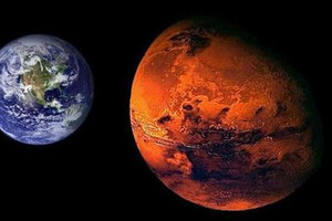 المريخ يظهر واضحا في السماء أواخر مايو