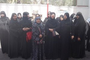 منتسبي 'مدينة عيسى الاجتماعي' يزورون شركة أوال الألبان