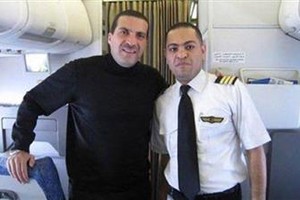 من هو قائد الطائرة المنكوبة وماذا قال عنه «عمرو خالد»؟