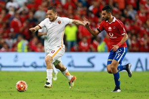 توتي باق لموسم آخر مع روما