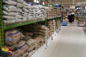 الإمارات تدعو التجار إلى تأمين السلع بلا تعديلات للأسعار في رمضان