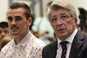 رئيس أتلتيكو مدريد يسخر من ثلاثي هجوم الريال: BBC أليست محطة تلفزيونية في إنجلترا!