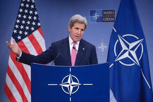 كيري يؤكد ان الملا منصور كان يشكل خطراً على القوات الاميركية وعملية السلام في افغانستان