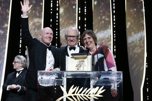 بالصور...حفل توزيع جوائز مهرجان كان السنمائي بفرنسا