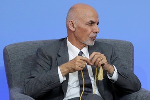 متحدث باسم الرئيس الأفغاني: الغارة التي استهدفت زعيم طالبان ناجحة فيما يبدو