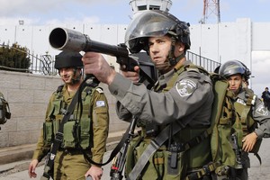 مقتل فلسطينية برصاص الجيش الإسرائيلي أثناء محاولتها طعن جنود في الضفة الغربية 