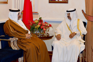 نائب الملك ورئيس الوزراء يؤكدان على دقة المرحلة الحالية وما تتطلب من مبادرات تضمن ديمومة المسار التنموي