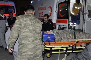  مقتل 4 جنود أتراك في انفجار قنبلة على طريق في جنوب شرق البلاد 