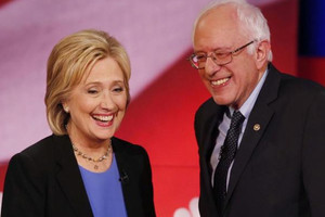 كلينتون ترفض المشاركة في مناظرة مع ساندرز في كاليفورنيا