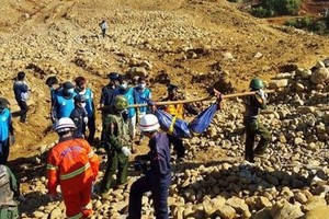 مقتل 13 في انهيار بمنجم في ميانمار