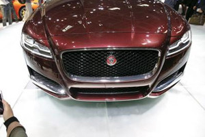 طلب خارجي قوي يدعم انتاج السيارات في بريطانيا في أبريل