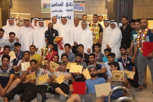 نادي المعامير يكرم فريقه الكروي