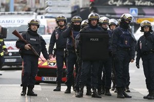 وزير الداخلية الفرنسي: أجهزة شرطة الدول المشاركة في يورو 2016 ستتعاون في تأمين البطولة