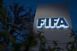 عام على فضيحة الفيفا: القضاء الأميركي يستعد لانزال العقوبات بالمتورطين