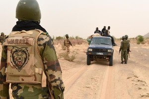 مقتل خمسة جنود ماليين واصابة اربعة في انفجار لغم في شمال مالي 