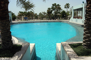 طقس البحرين حسن والرياح غربية إلى شمالية غربية