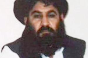 شقيق سائق الملا أختر منصور يقاضي مسئولين أميركيين