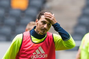 إبراهيموفيتش خارج تشكيلة السويد الأساسية في ودية سلوفينيا