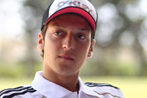 مسعود أوزيل: لا يمكنني صوم رمضان القادم